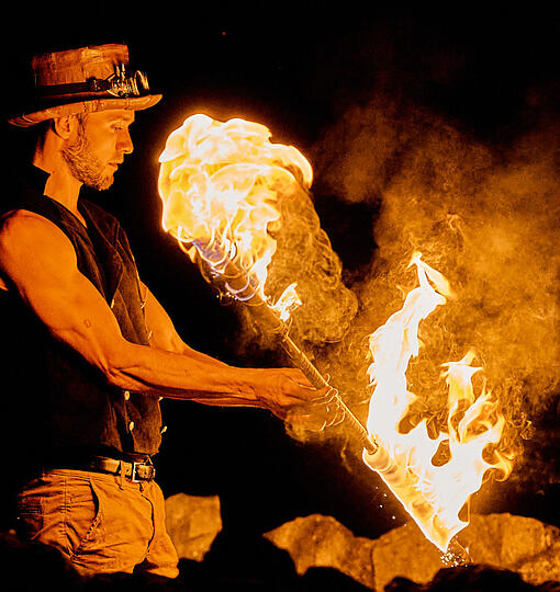Prometheus Feuershow – Feuer- und LED Artisten aus Ulm