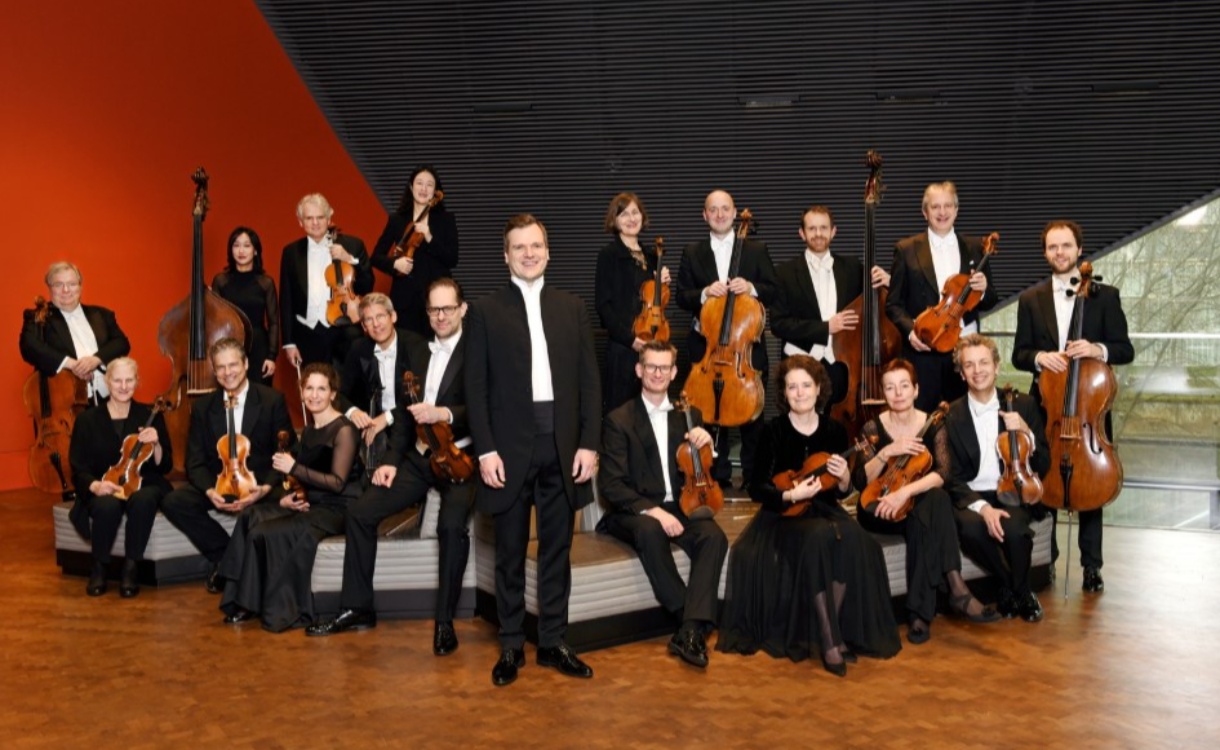 <p>Württembergisches Kammerorchester Heilbronn mit Chefdirigent Risto Joost</p>
