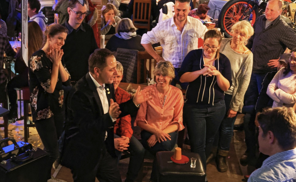 <p>Close up Zauberei</p>
