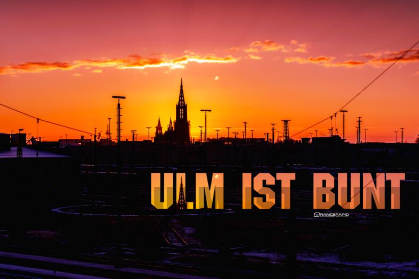 <p>Ein Sonnenaufgang mit dem Ulmer Münster, Ulm ist bunt.</p>
